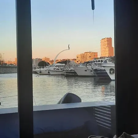 Botel Escondida Houseboat Liege